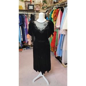 S vintage velvet dress circa 1940s